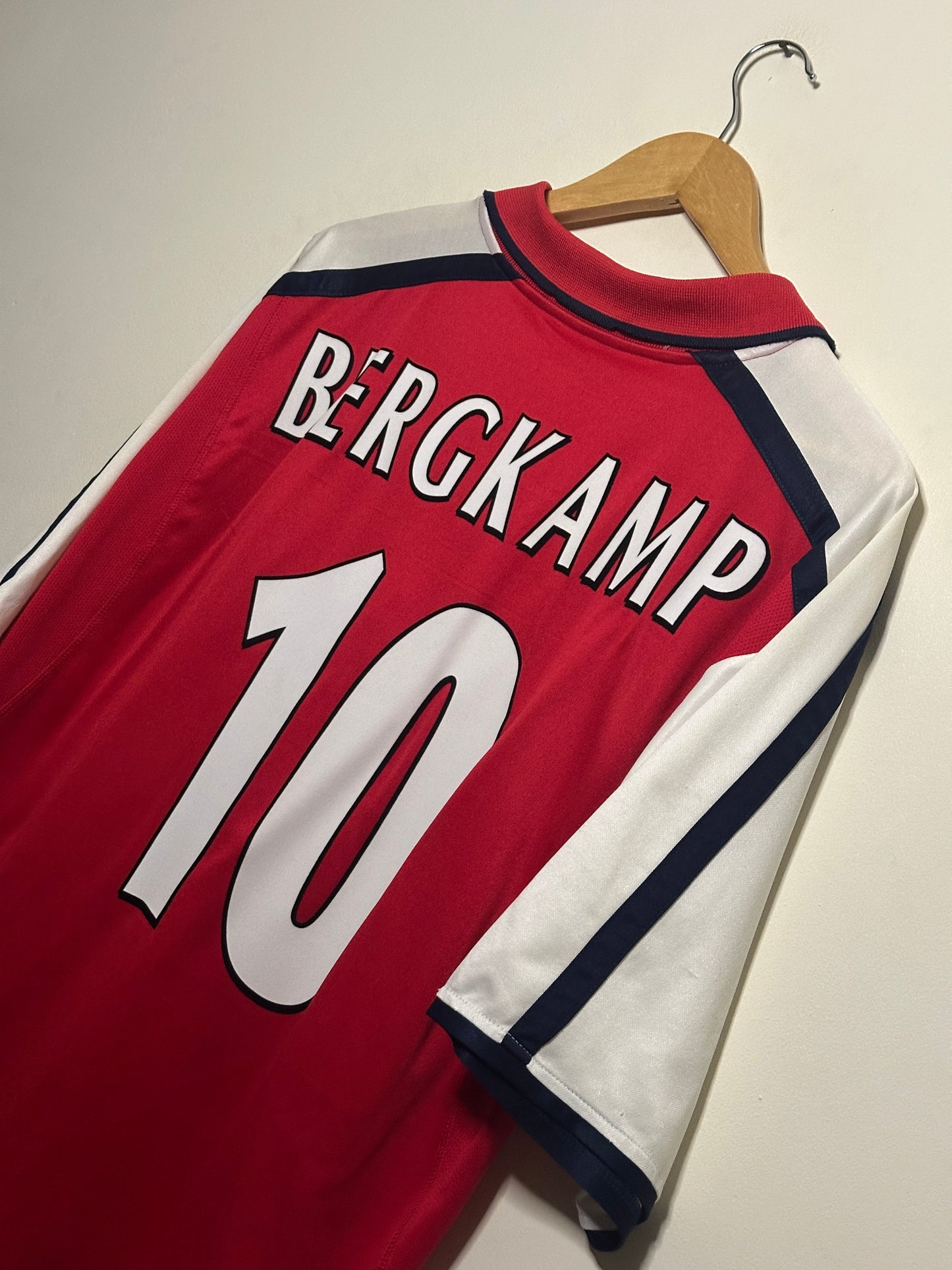 Dennis Bergkamp Arsenal FC 2000-02 home football shirt (XL)