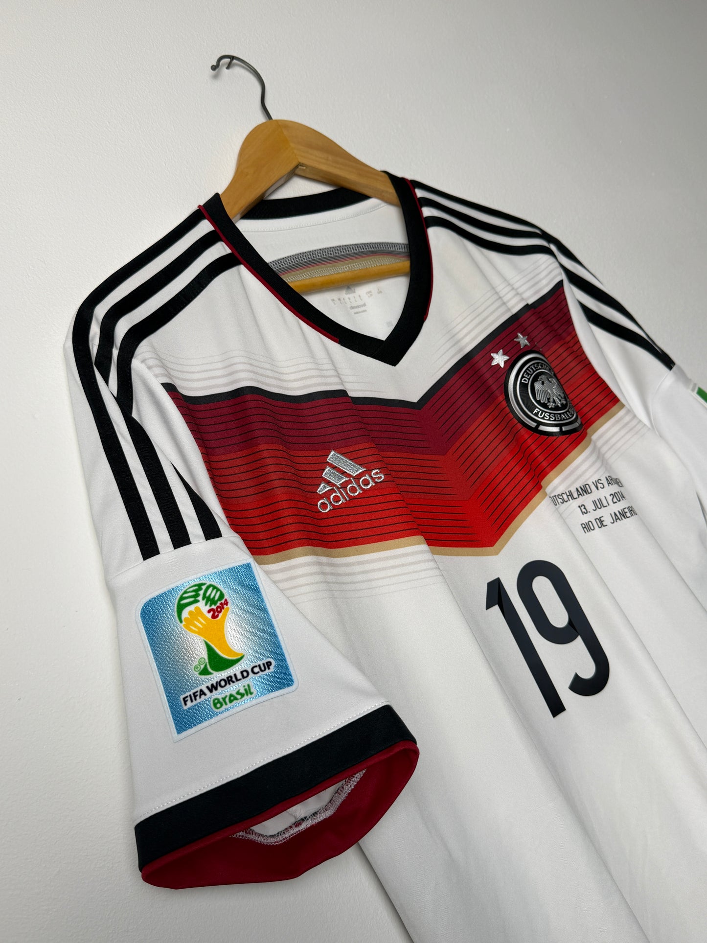 Mario Gotze Germany 2014 World Cup home football shirt (L)