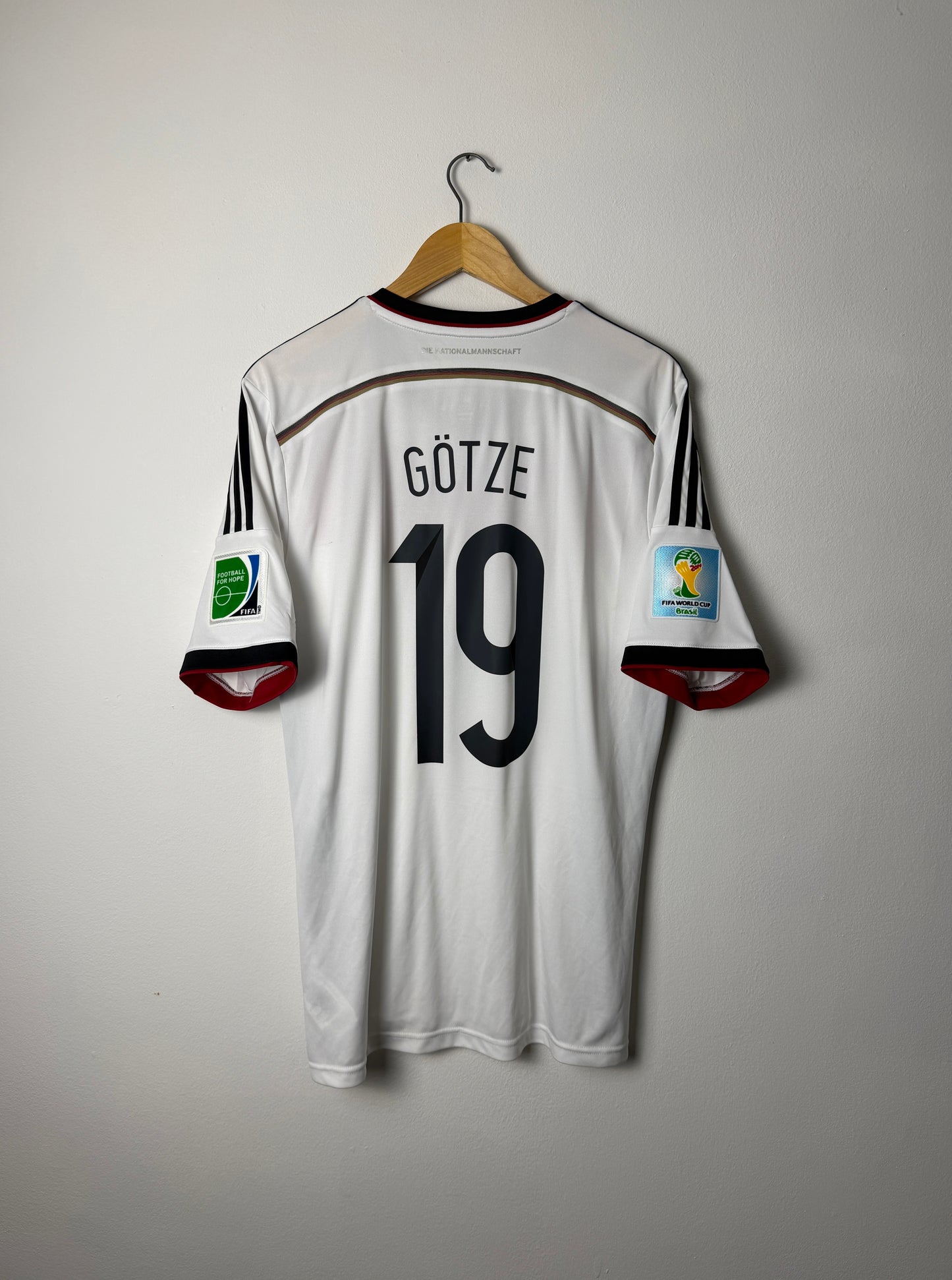 Mario Gotze Germany 2014 World Cup home football shirt (L)