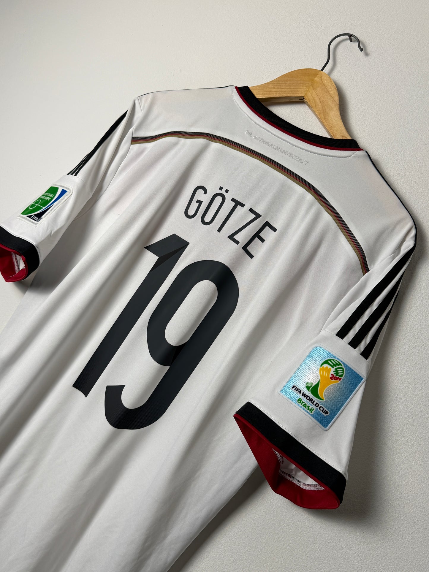 Mario Gotze Germany 2014 World Cup home football shirt (L)