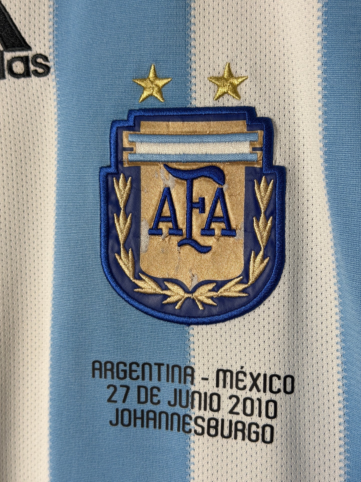 Lionel Messi Argentina 2010 home football shirt (XL)