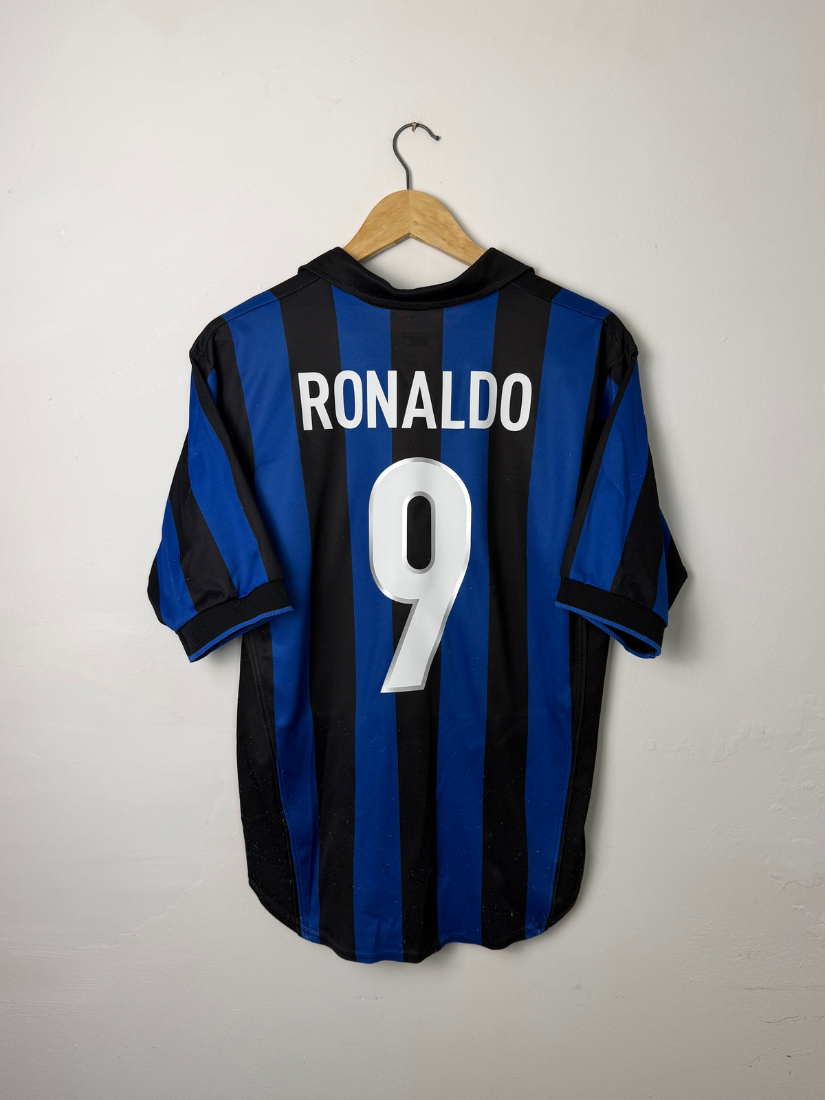 Ronaldo Nazário Inter Milan 1998-99 home football shirt (S)