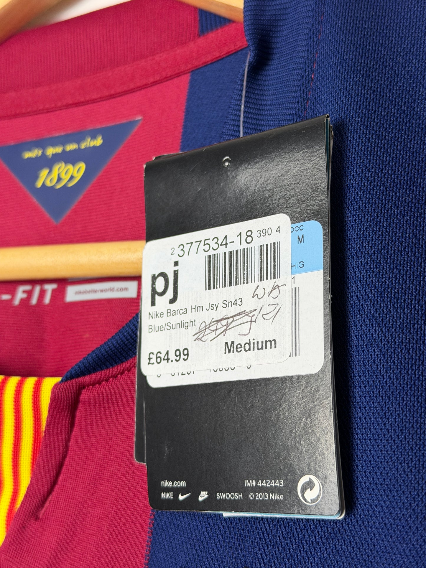 Lionel Messi FC Barcelona 2014-15 home football shirt (M)