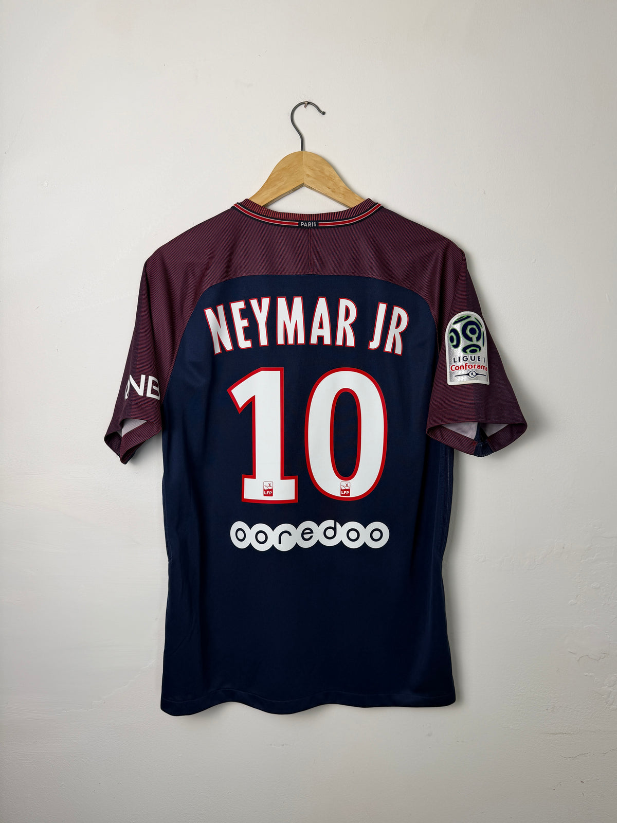 Neymar JR PSG 2017-18 home football shirt (M)