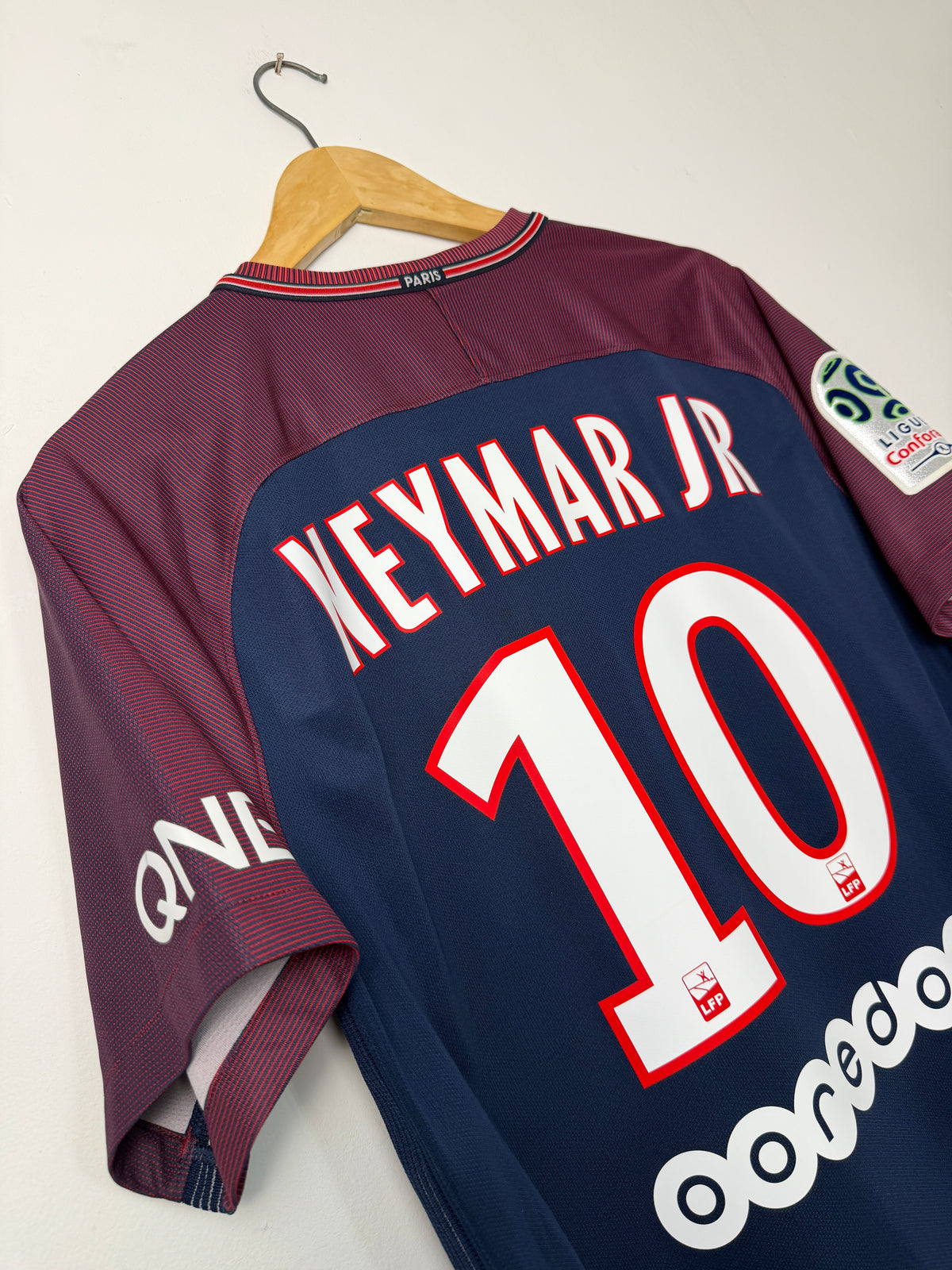 Neymar JR PSG 2017-18 home football shirt (M)
