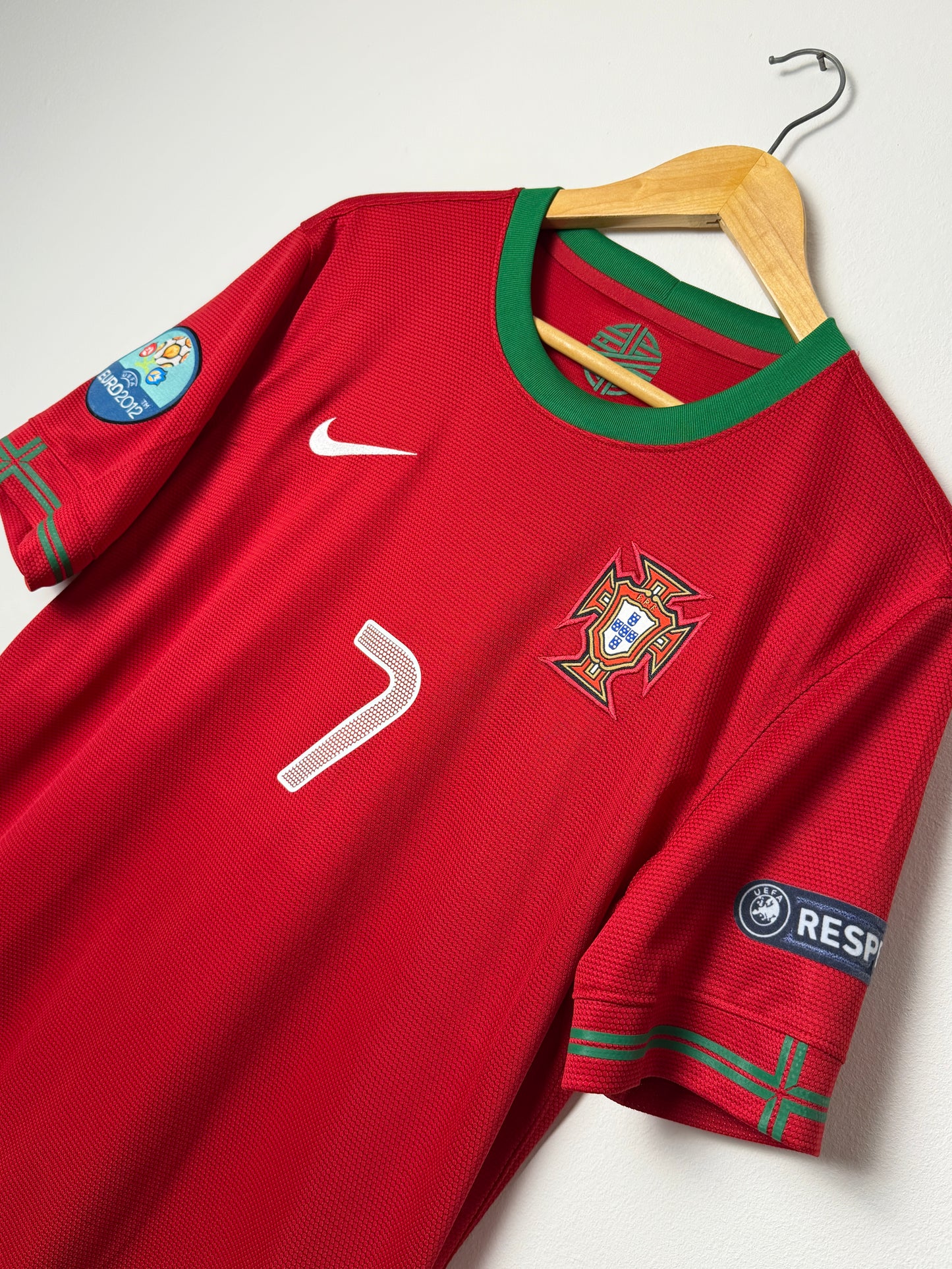 Cristiano Ronaldo Portugal 2012 home football shirt (M)