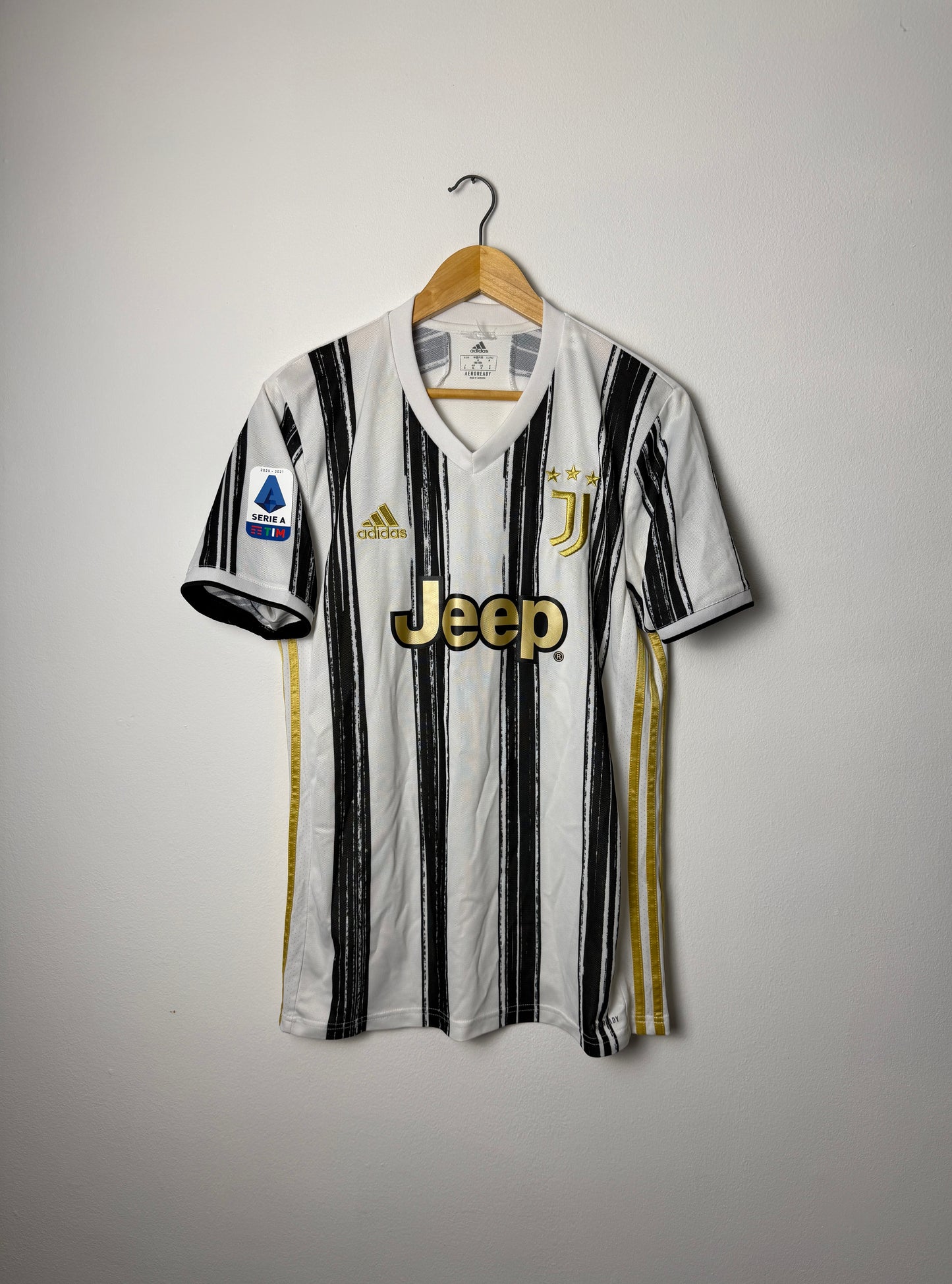 Cristiano Ronaldo Juventus FC 2020-21 home football shirt (L)