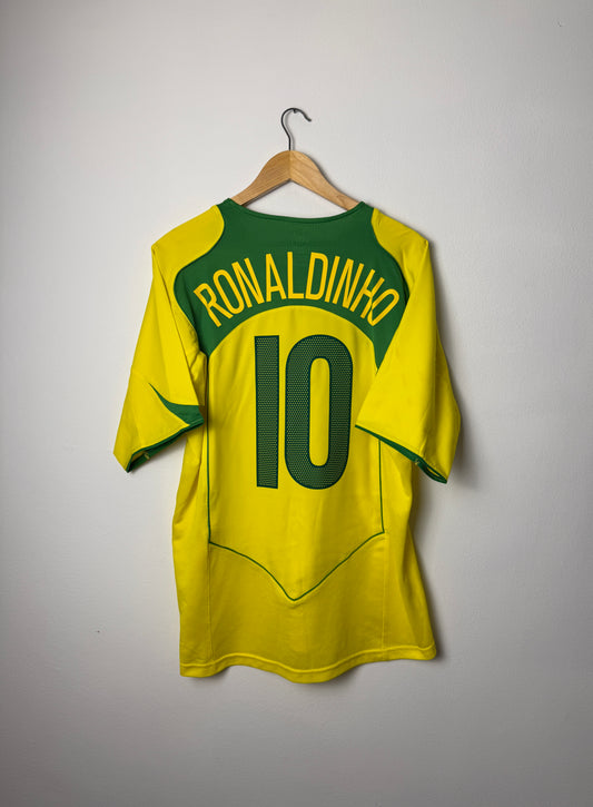 Ronaldinho Brazil 2004 home football shirt (L)