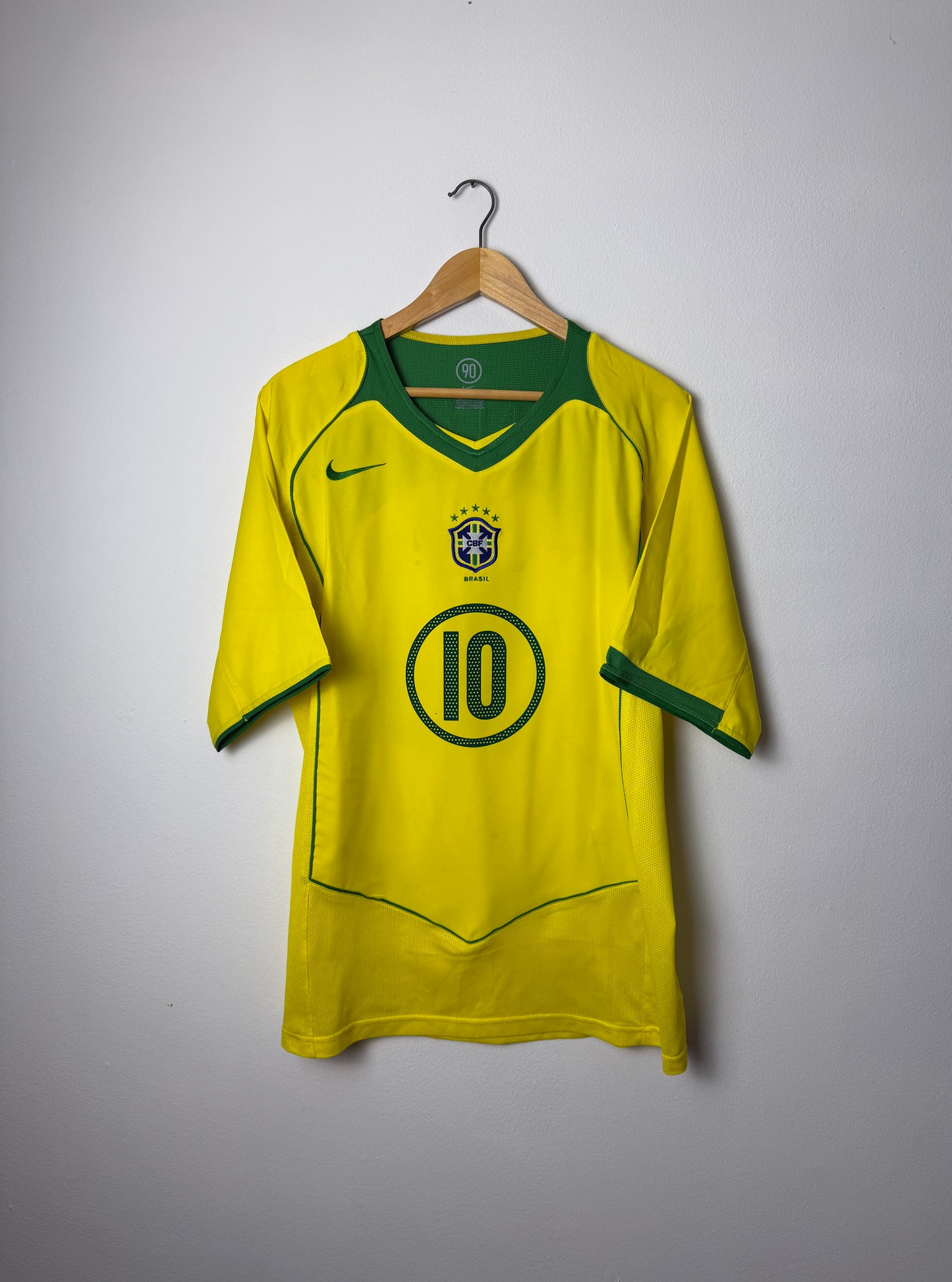 Ronaldinho Brazil 2004 home football shirt (L)