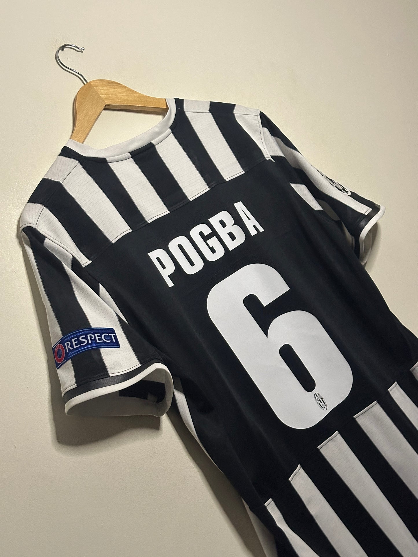 Paul Pogba Juventus FC 2013-14 home football shirt (XL)