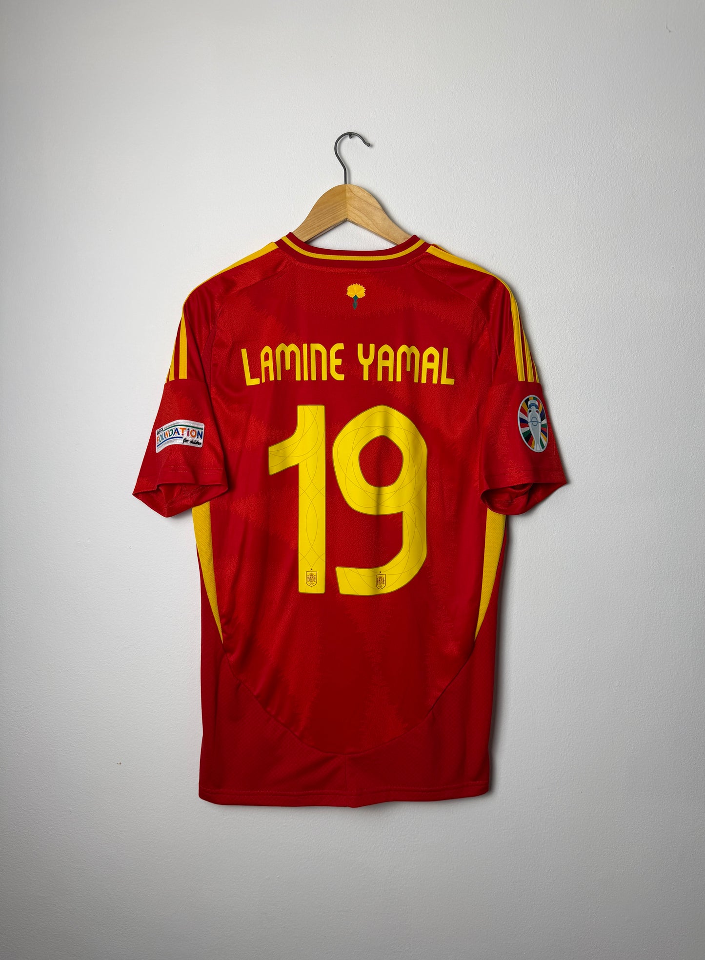 Lamine Yamal 2024 Euros Spain home football shirt (L)