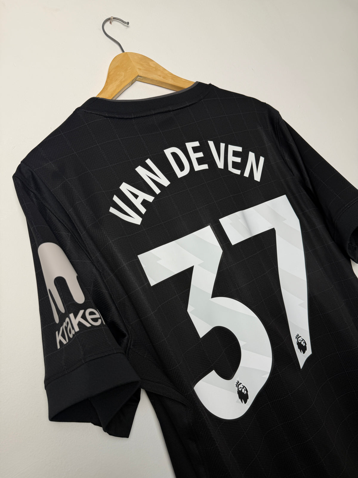 Micky Van De Van Tottenham Hotspur 2025-26 away football shirt (XL)