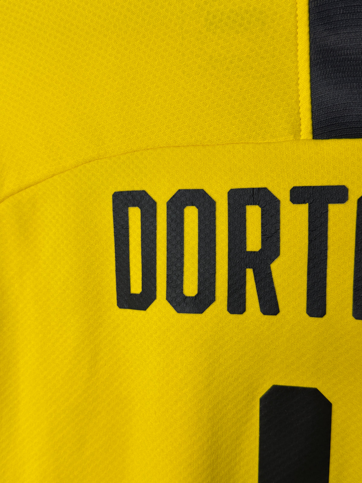 Marco Reus Borussia Dortmund 2019-20 home football shirt (XL)