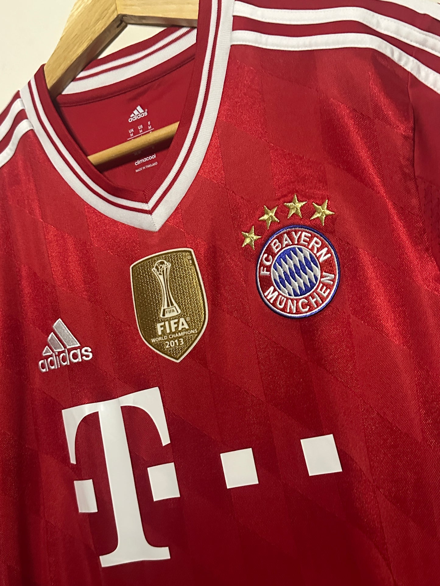 Arjen Robben Bayern Munich 2013-14 home football shirt (M)