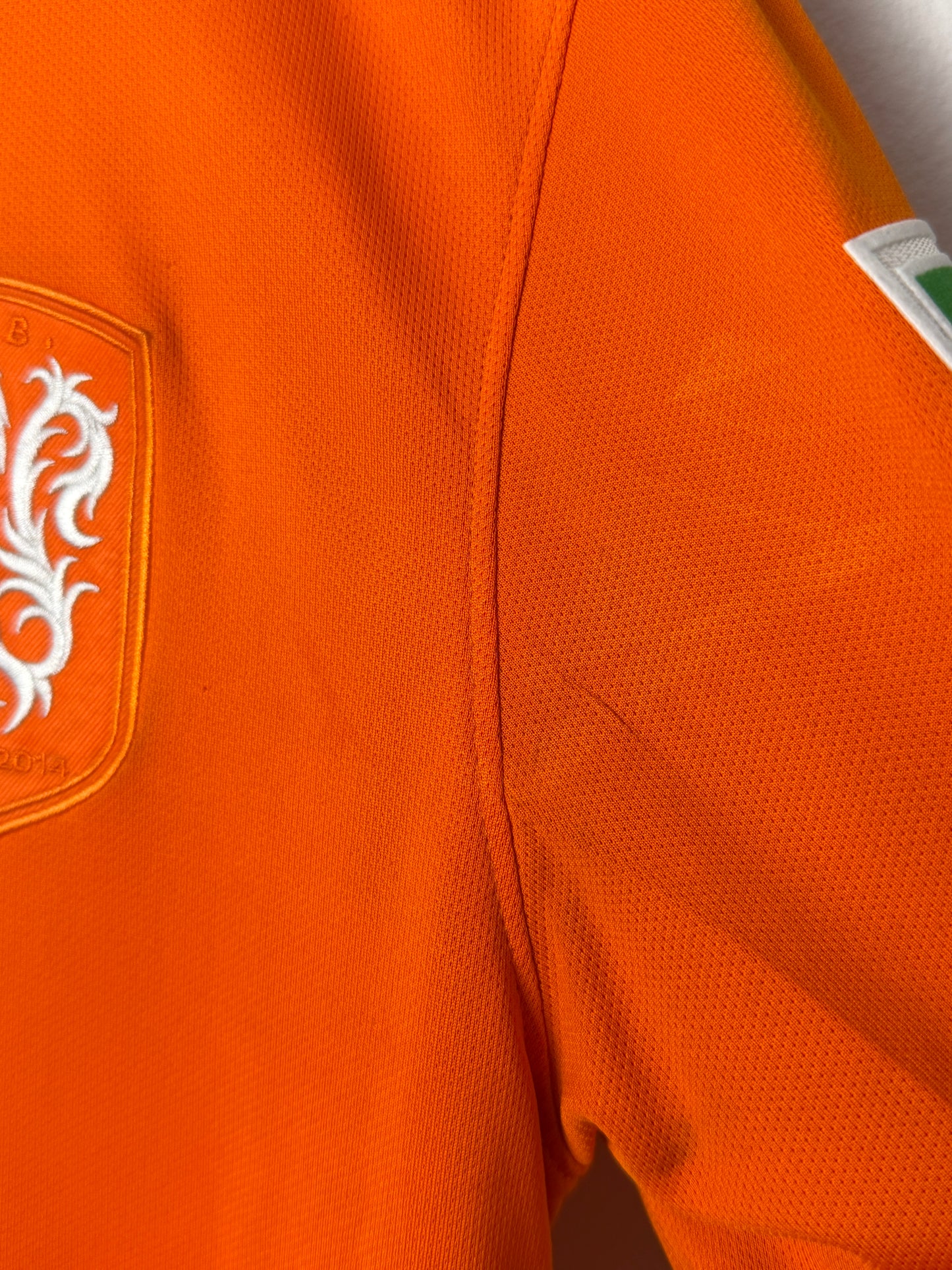 Arjen Robben Netherlands 2014 World Cup home football shirt (M)