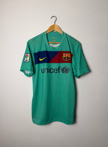 David Villa FC Barcelona 2010-11 away football shirt (M)