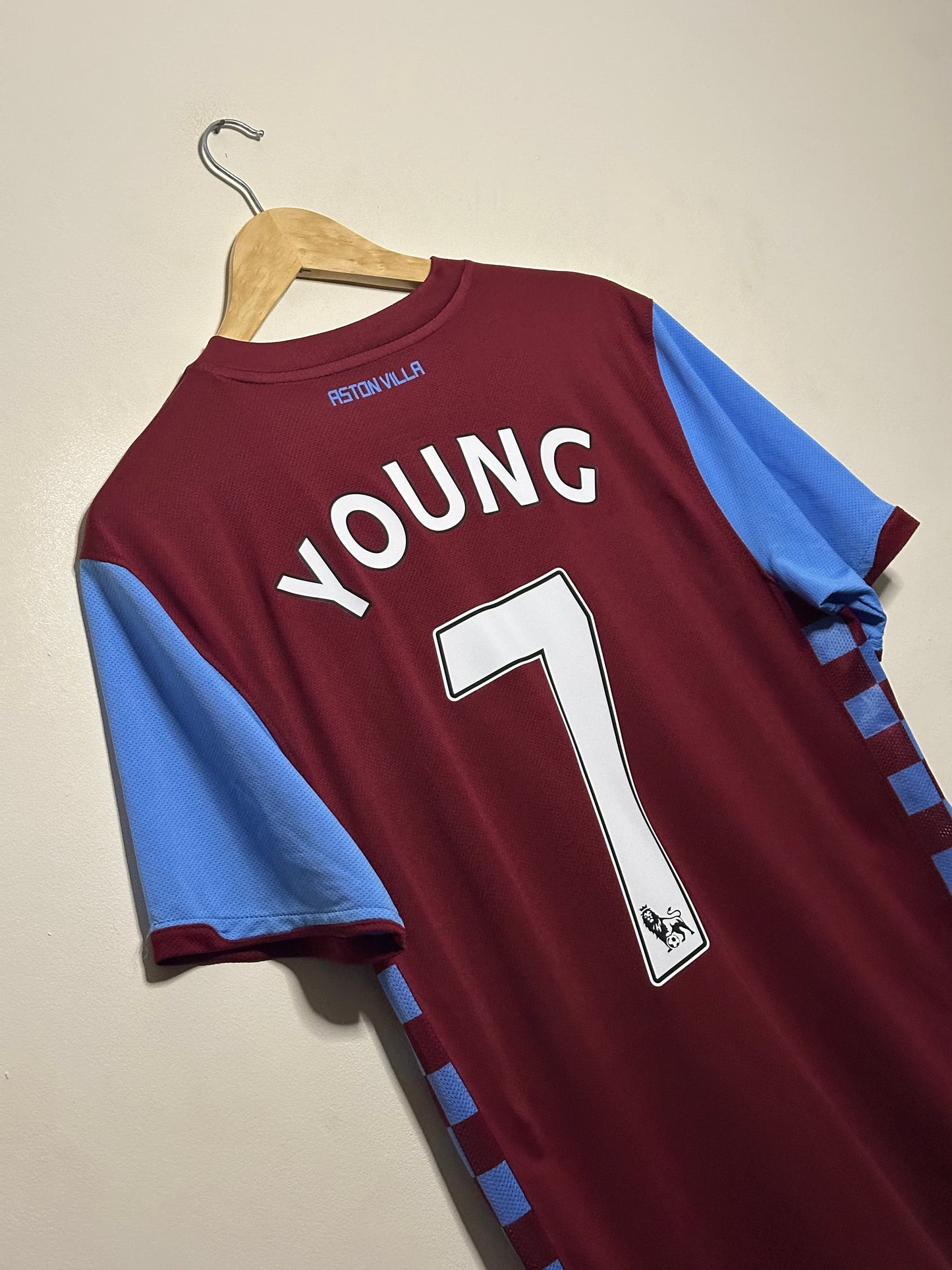 Ashley Young Aston Villa 2010-11 home football shirt (M)