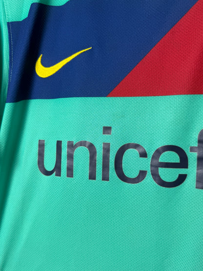 David Villa FC Barcelona 2010-11 away football shirt (M)