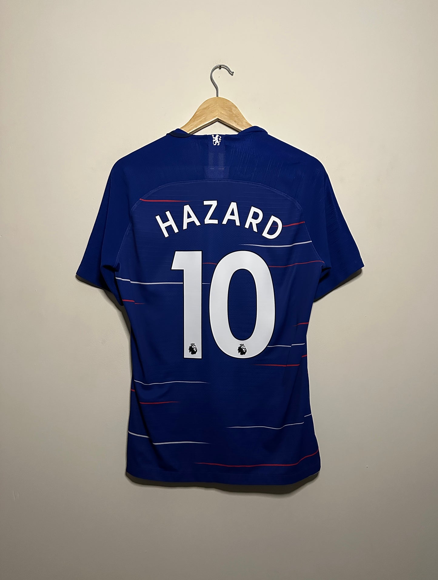 Eden Hazard Chelsea FC 2018-19 Vaporknit home football shirt (M)