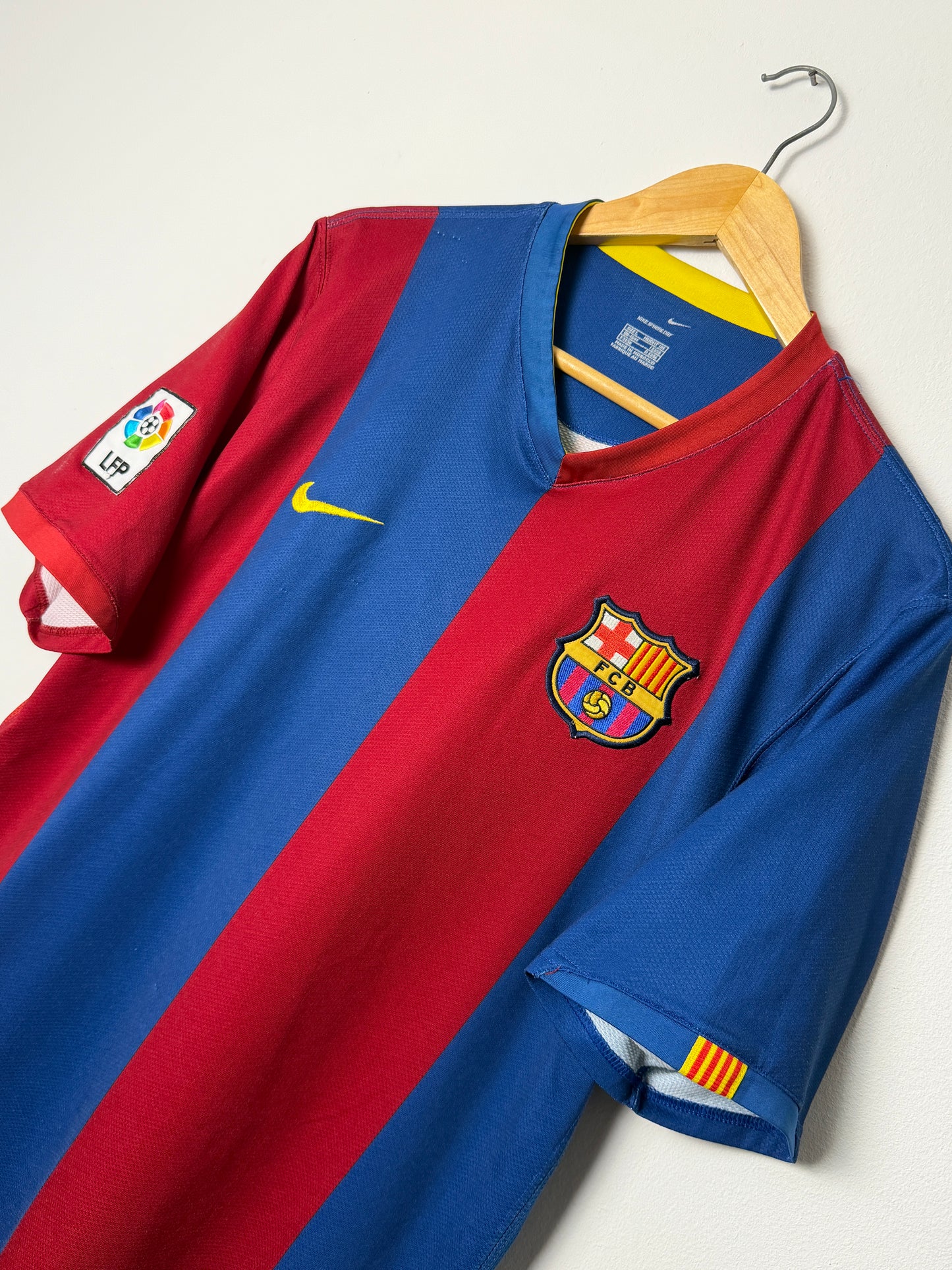 Lionel Messi FC Barcelona 2006-07 home football shirt (L)