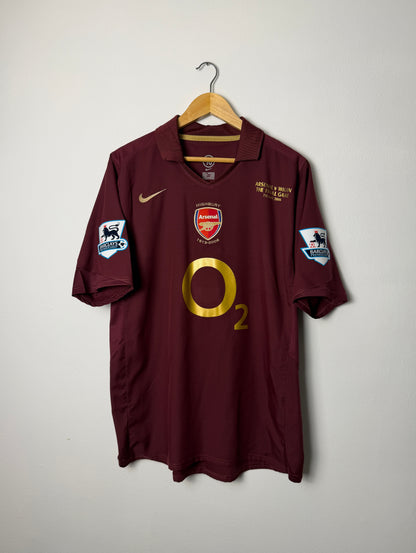 Thierry Henry Arsenal FC 2005-06 home football shirt (L)