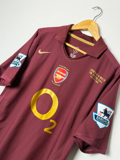 Thierry Henry Arsenal FC 2005-06 home football shirt (L)