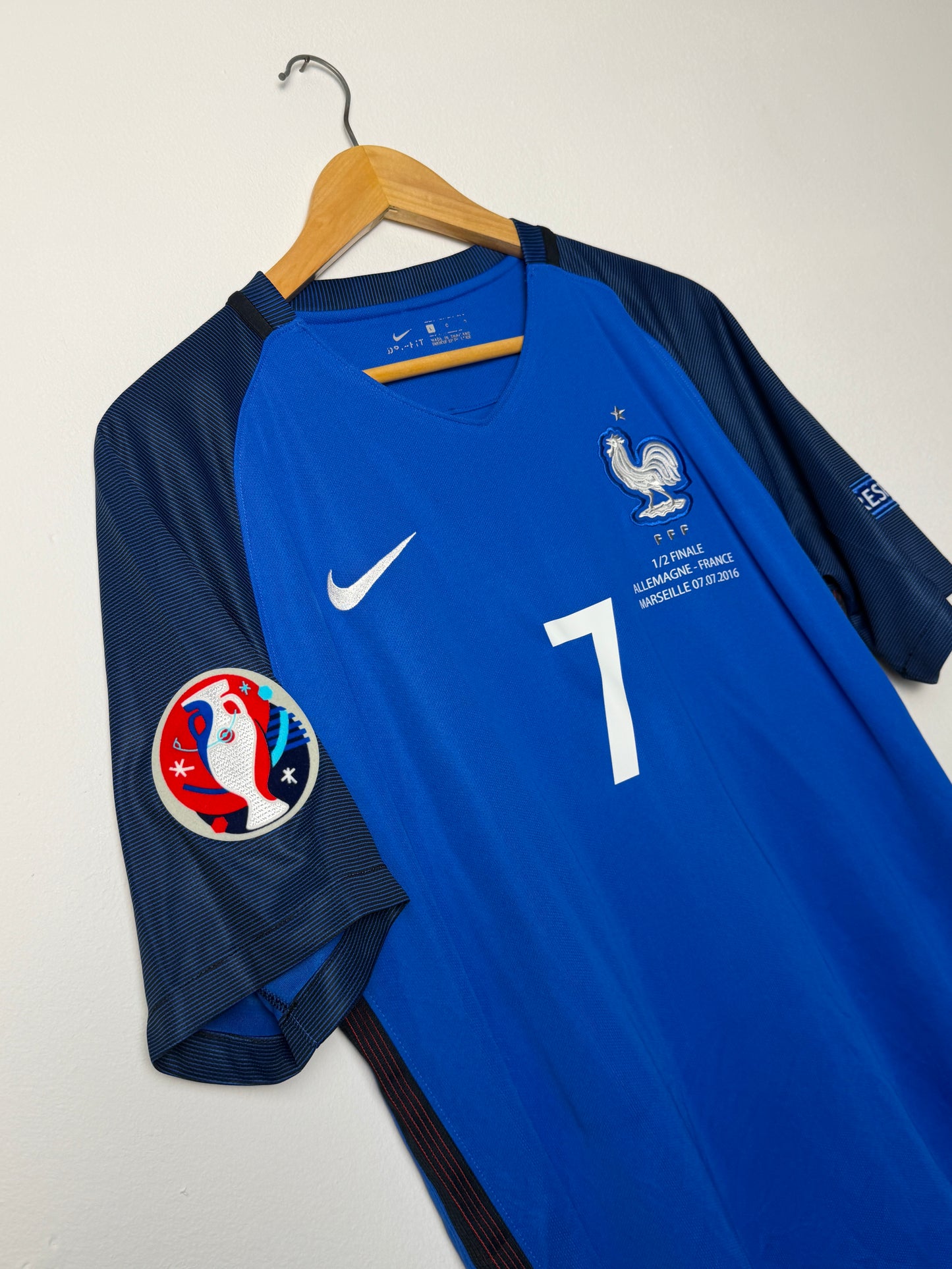 Antoine Griezmann France 2016 Euro home football shirt (L)