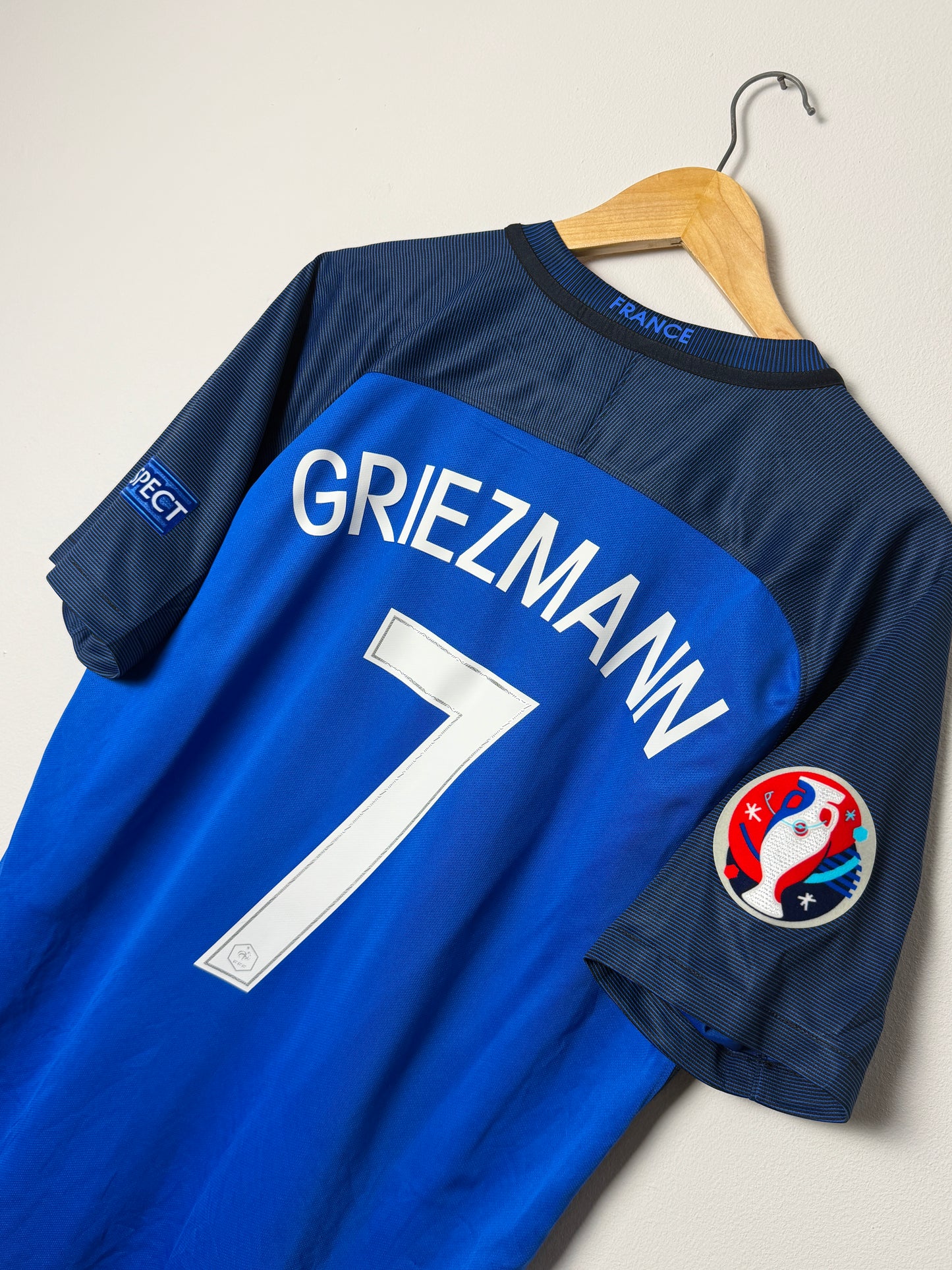 Antoine Griezmann France 2016 Euro home football shirt (L)