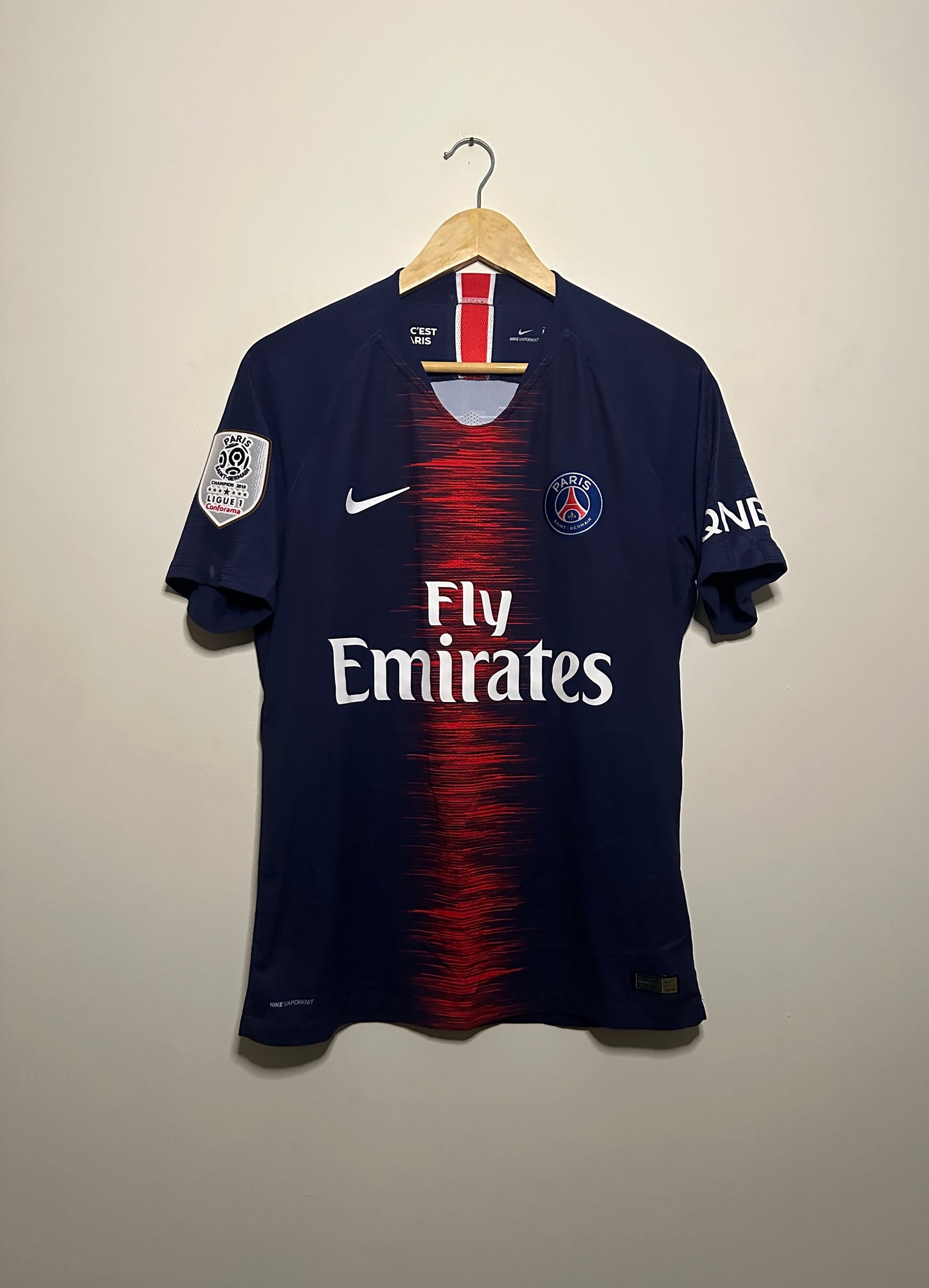 Neymar JR PSG 2018-19 Vaporknit home football shirt (M)