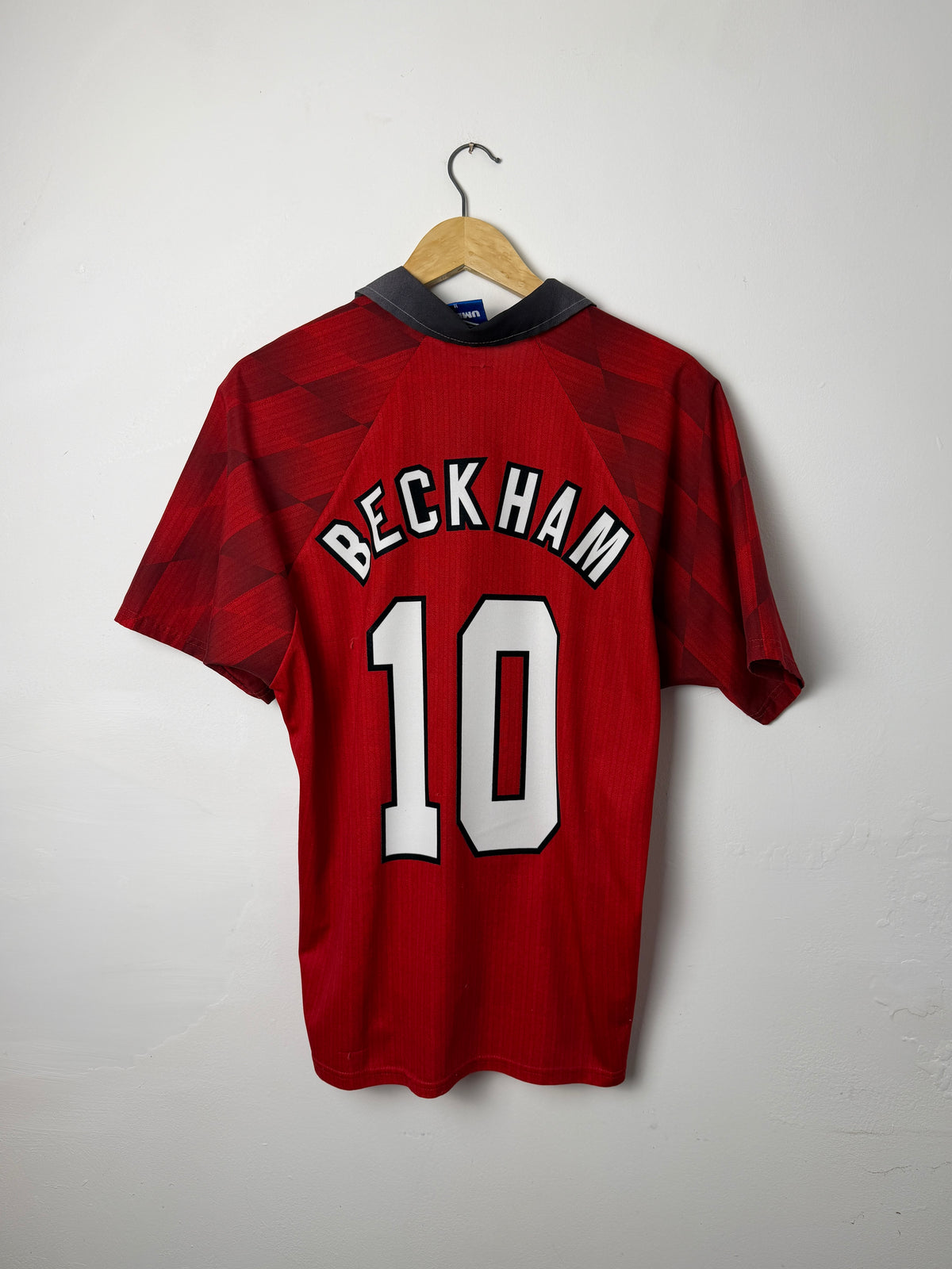 David Beckham Manchester United 1996-98 home football shirt (M)