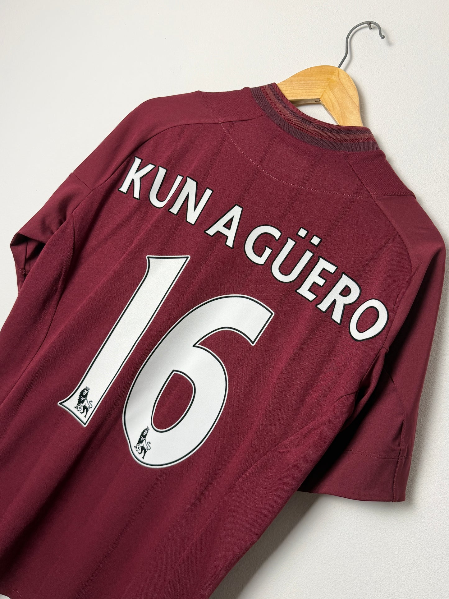 Sergio Aguero Manchester City 2012-13 away football shirt (L)
