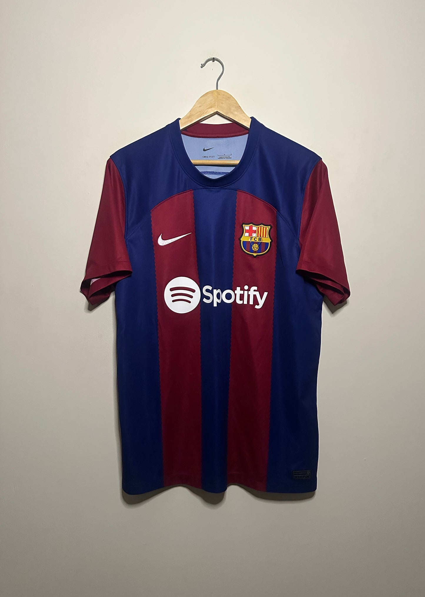 Lamine Yamal FC Barcelona 2022-23 home football shirt (L)