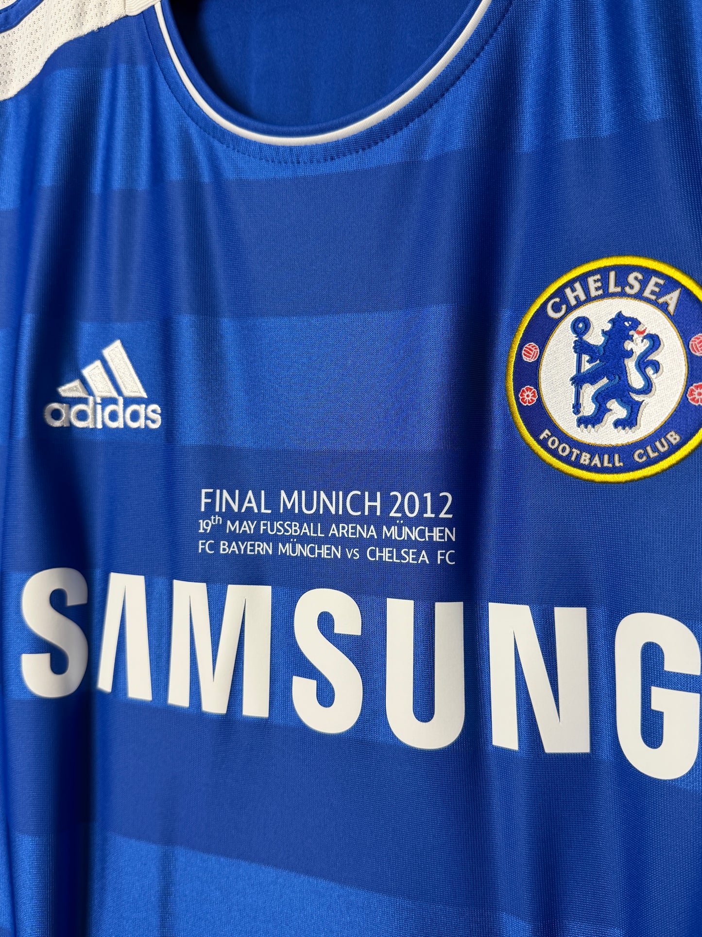 Didier Drogba Chelsea FC 2011-12 champions league final home football shirt (XL)