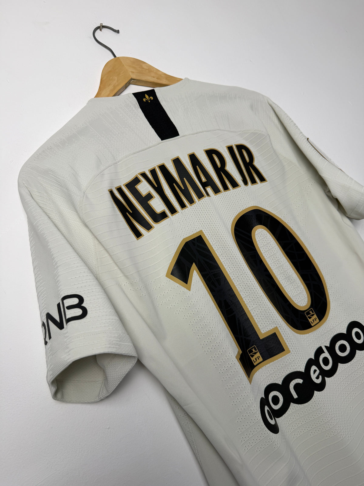 Neymar JR PSG 2018-19 away VAPORKNIT football shirt (M)