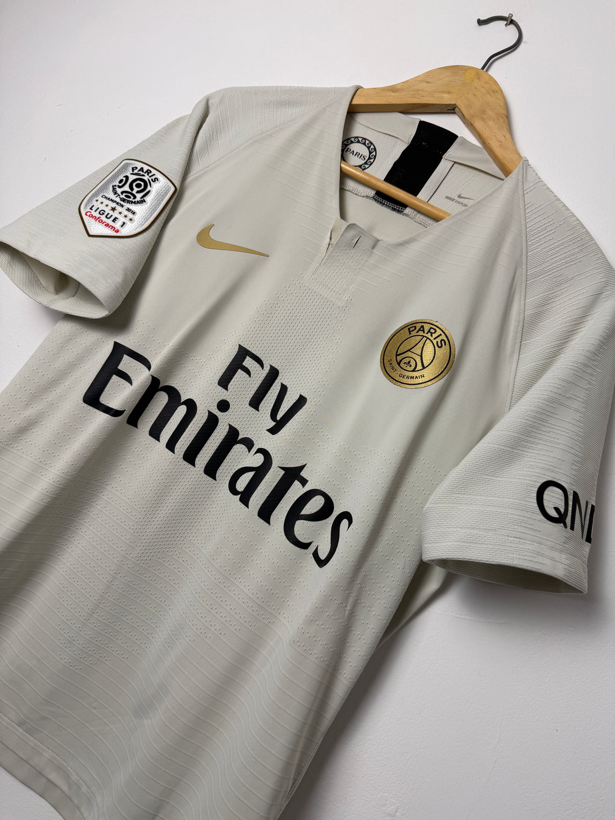 Neymar JR PSG 2018-19 away VAPORKNIT football shirt (M)