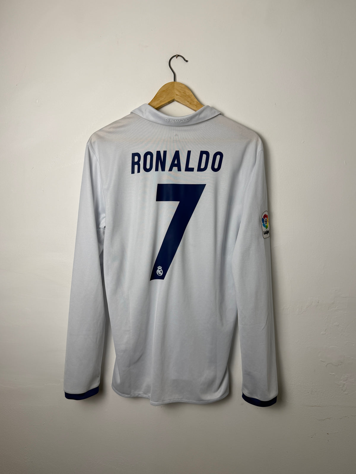 Cristiano Ronaldo Real Madrid CF 2016-17 long sleeve home football shirt (M)