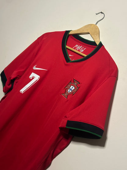 Cristiano Ronaldo Portugal 2024 Euro home football shirt (L)