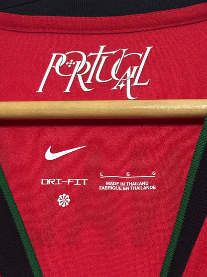 Cristiano Ronaldo Portugal 2024 Euro home football shirt (L)