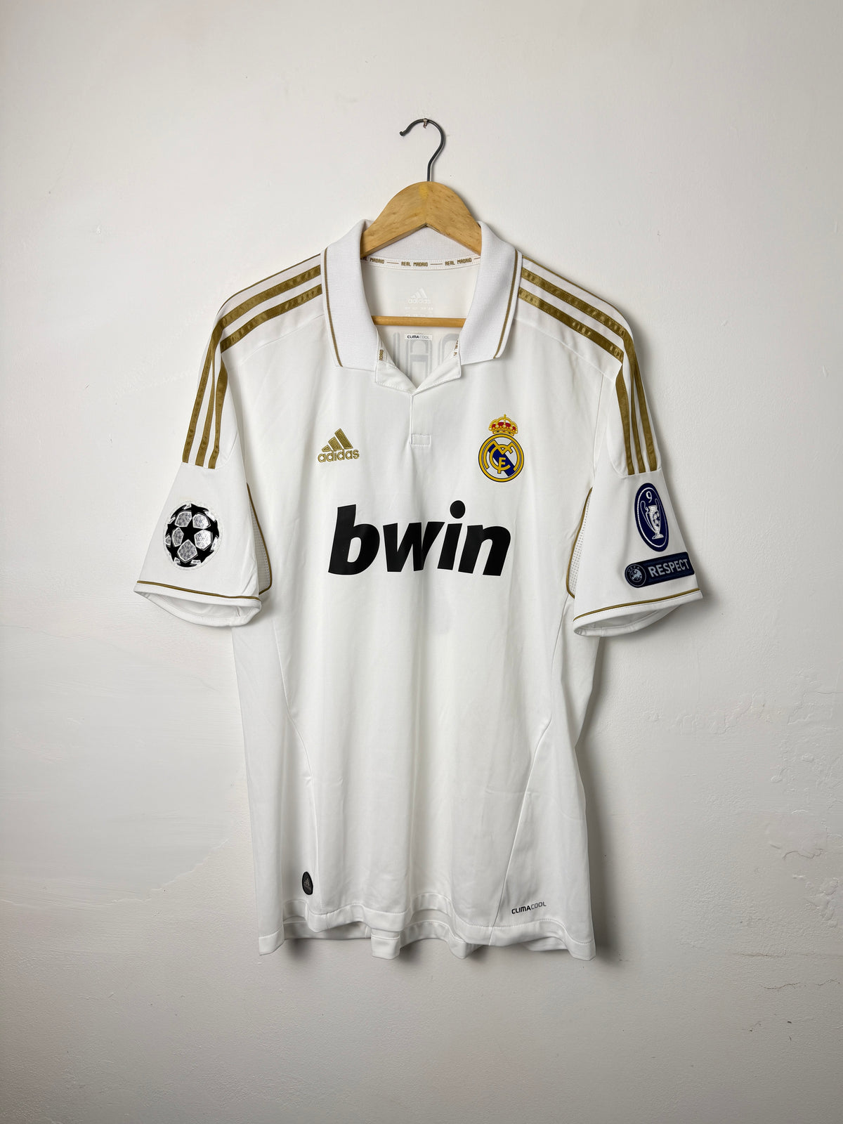Cristiano Ronaldo Real Madrid CF 2011-12 home football shirt (L)