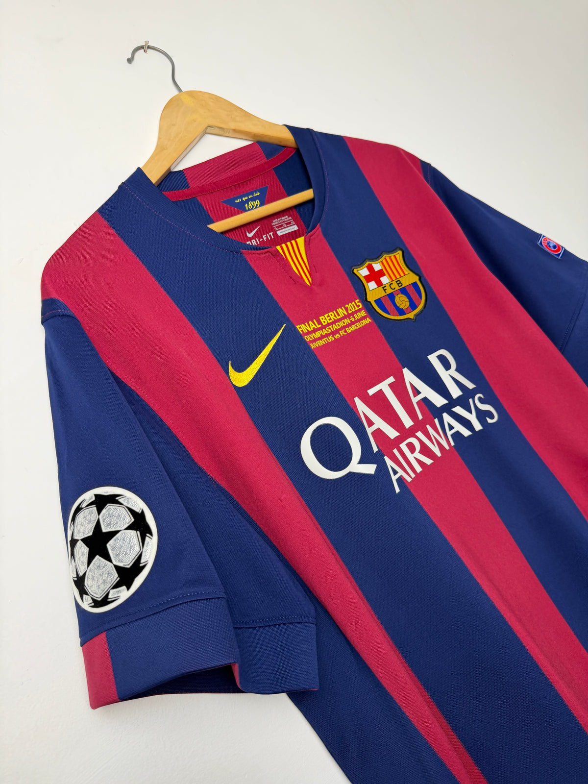 Lionel Messi FC Barcelona 2014-15 home football shirt (XL)