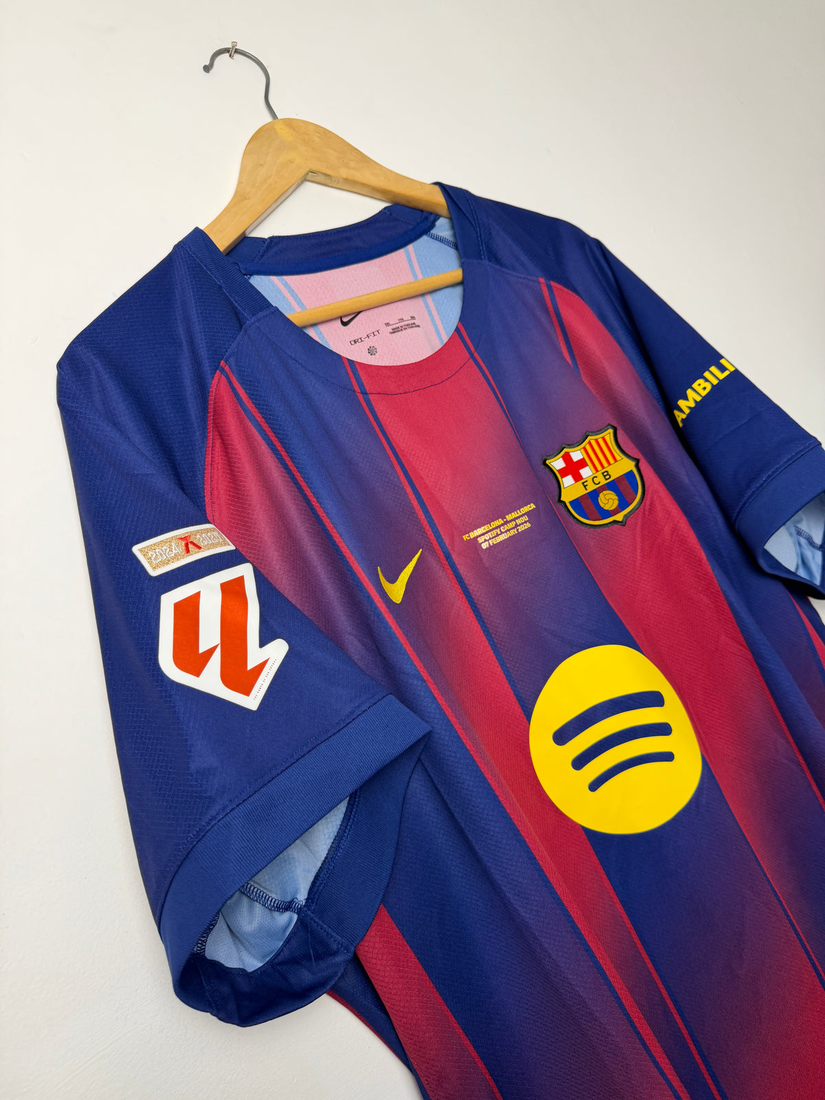 Lamine Yamal FC Barcelona 2025-26 home football shirt (XXL)