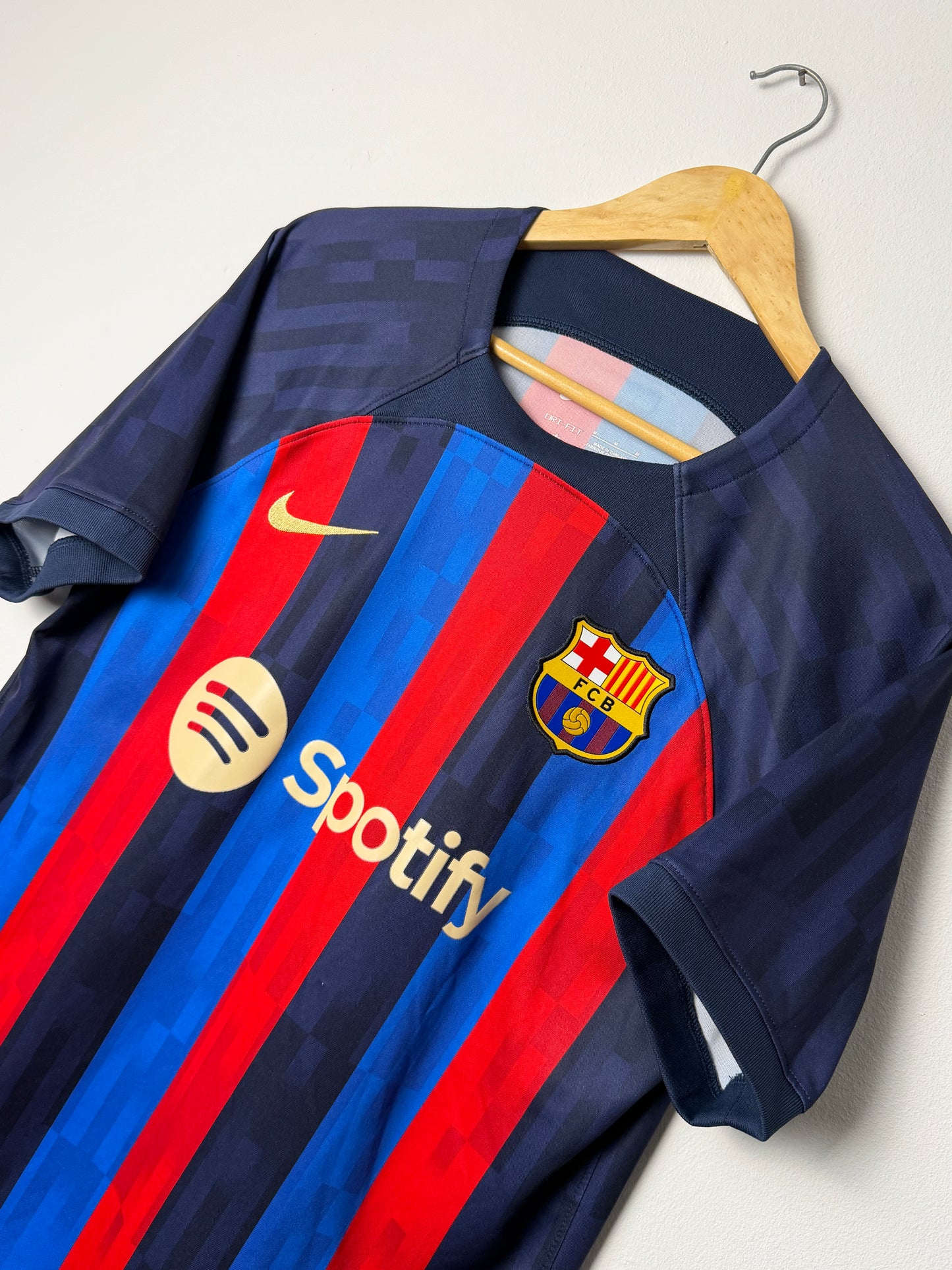 Robert Lewandowski FC Barcelona 2022-23 home football shirt (M)