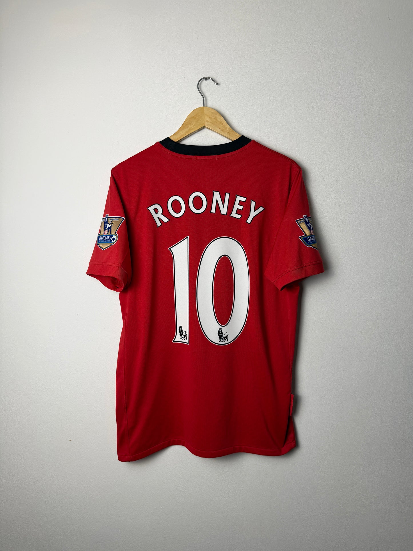 Wayne Rooney Manchester United 2009-10 home football shirt (M)