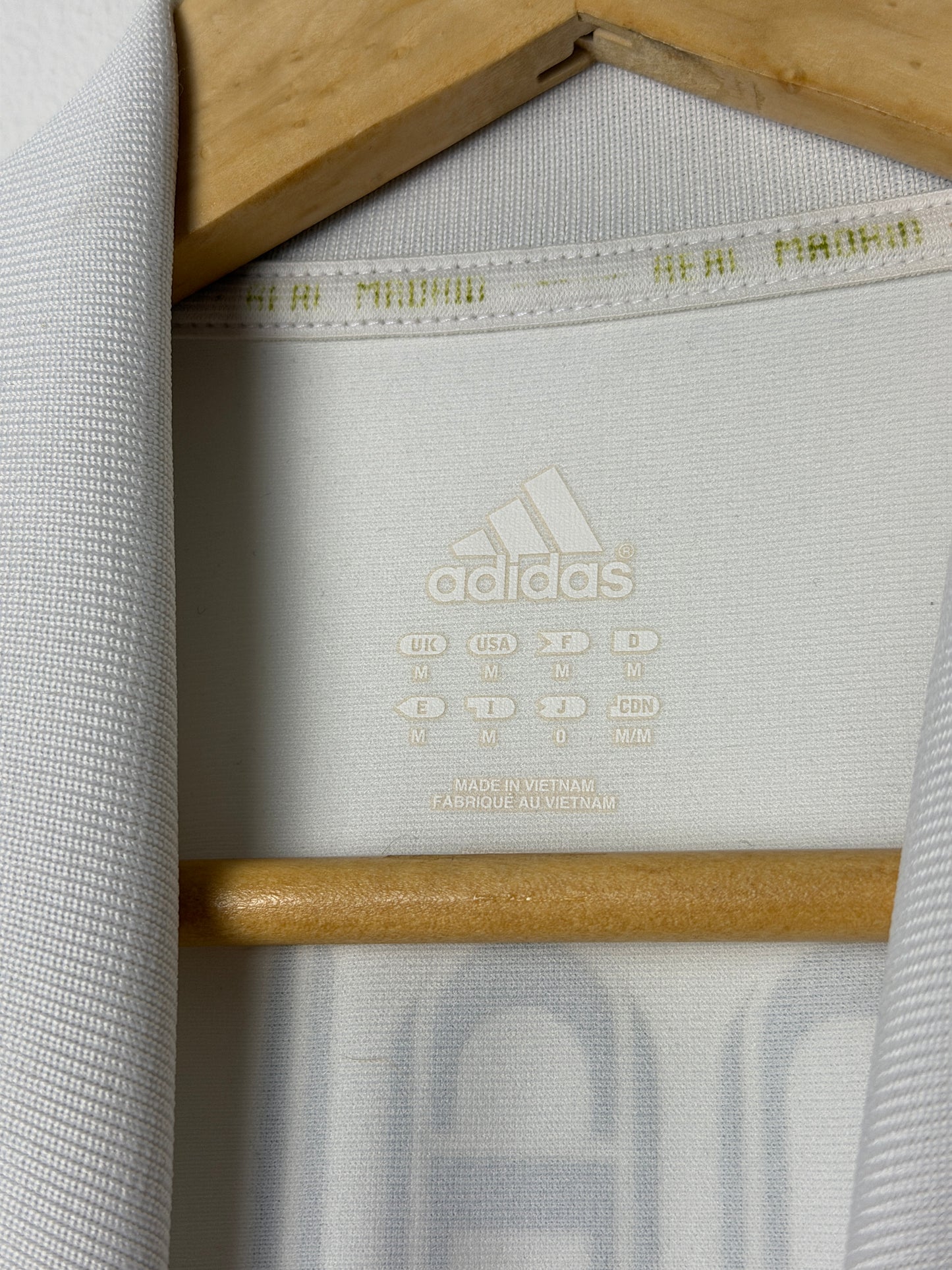 Cristiano Ronaldo Real Madrid CF 2011-12 home football shirt (M)