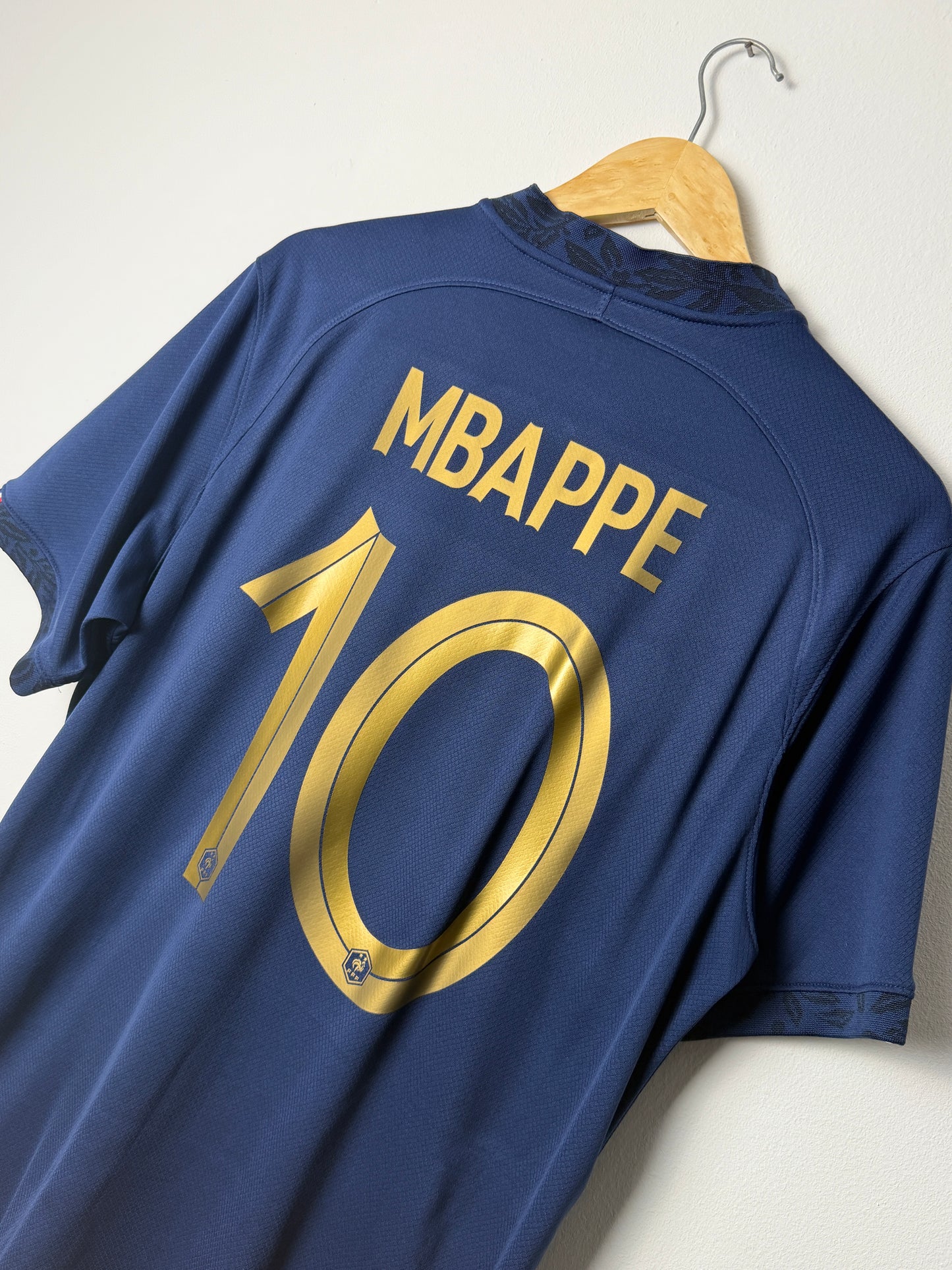 Kylian Mbappe France 2022 home football shirt (L)