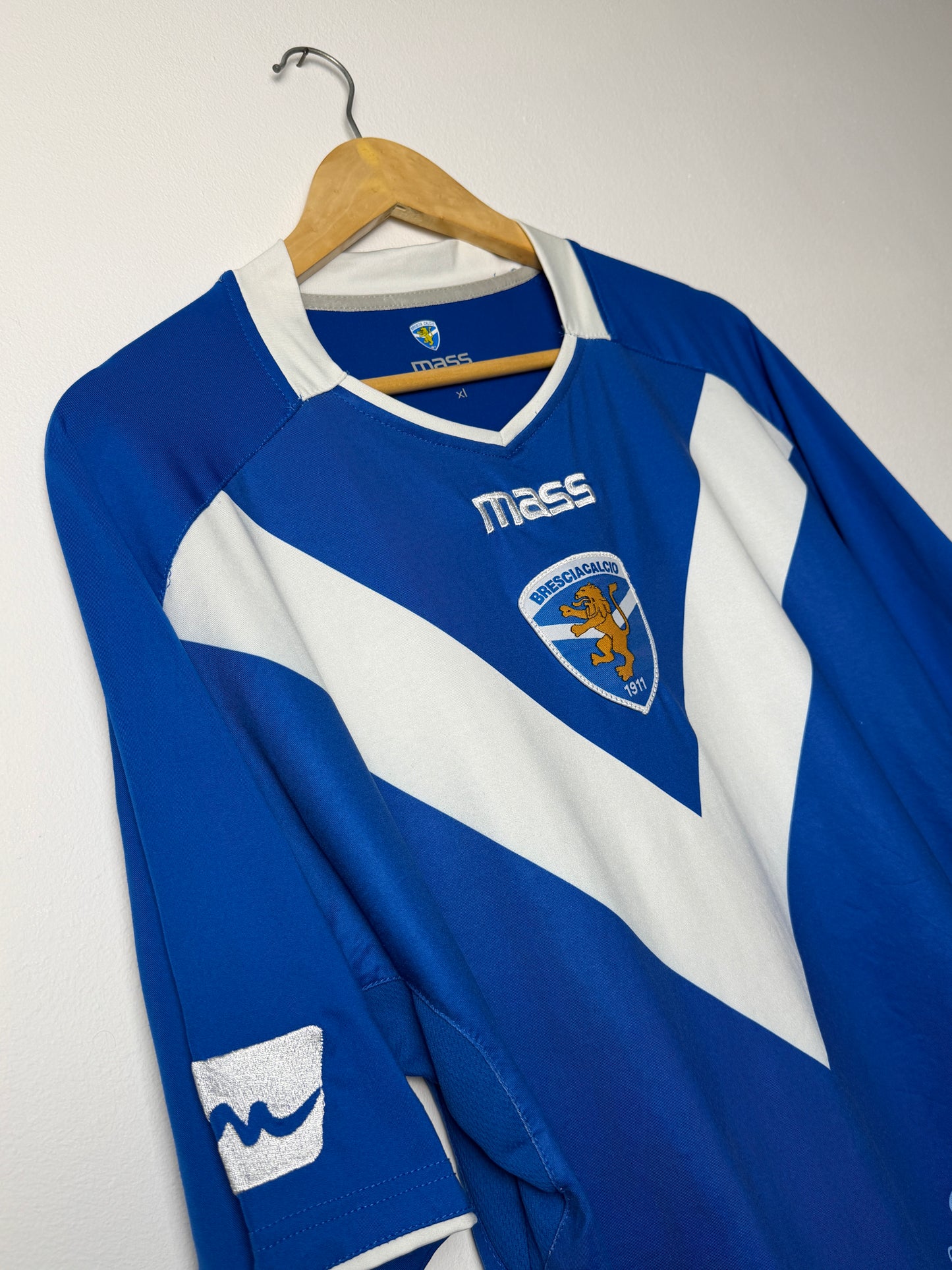 Brescia Calcio 2010-11 home football shirt (XL)