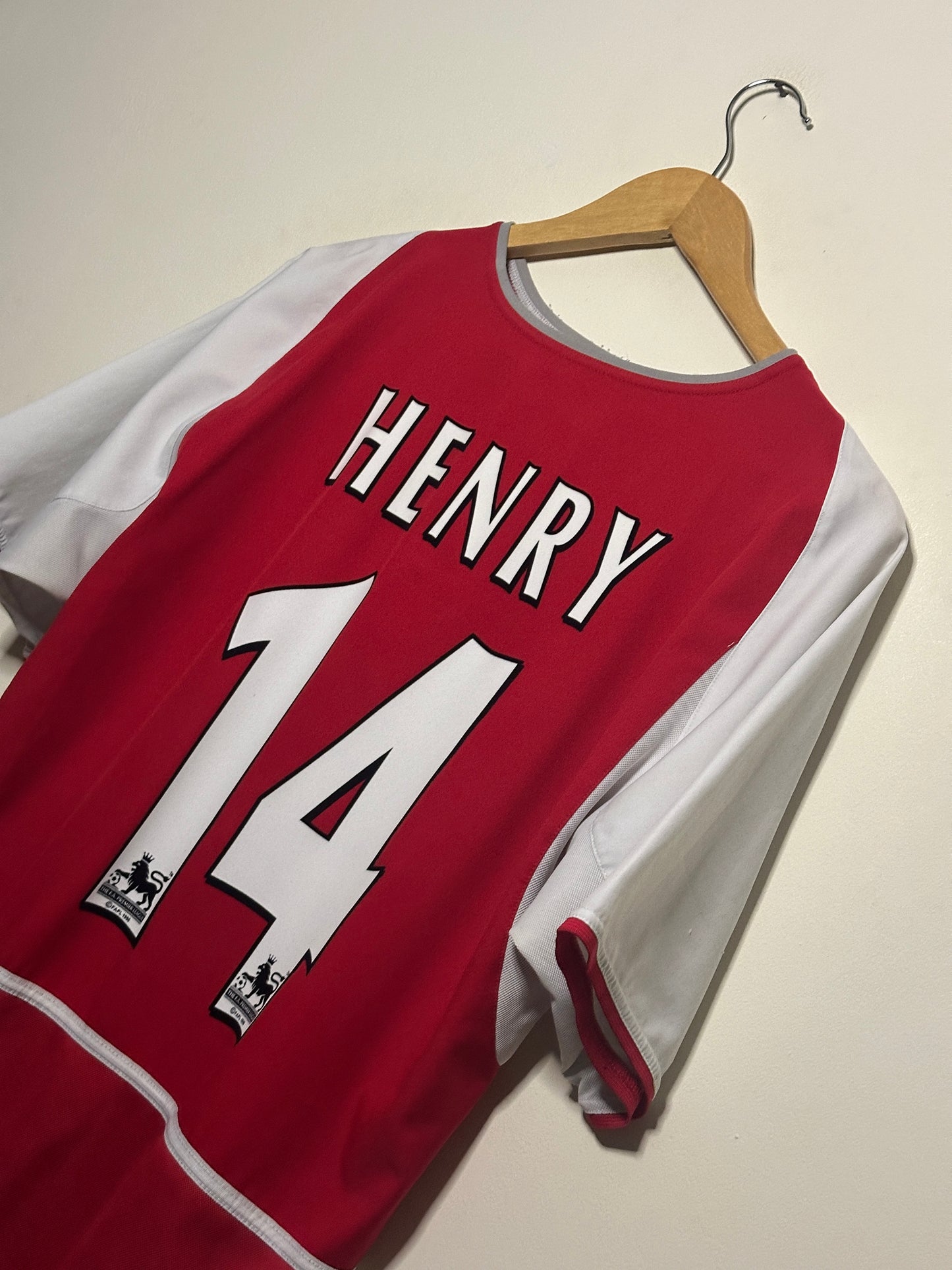 Thierry Henry Arsenal FC 2003-04 home football shirt (M)