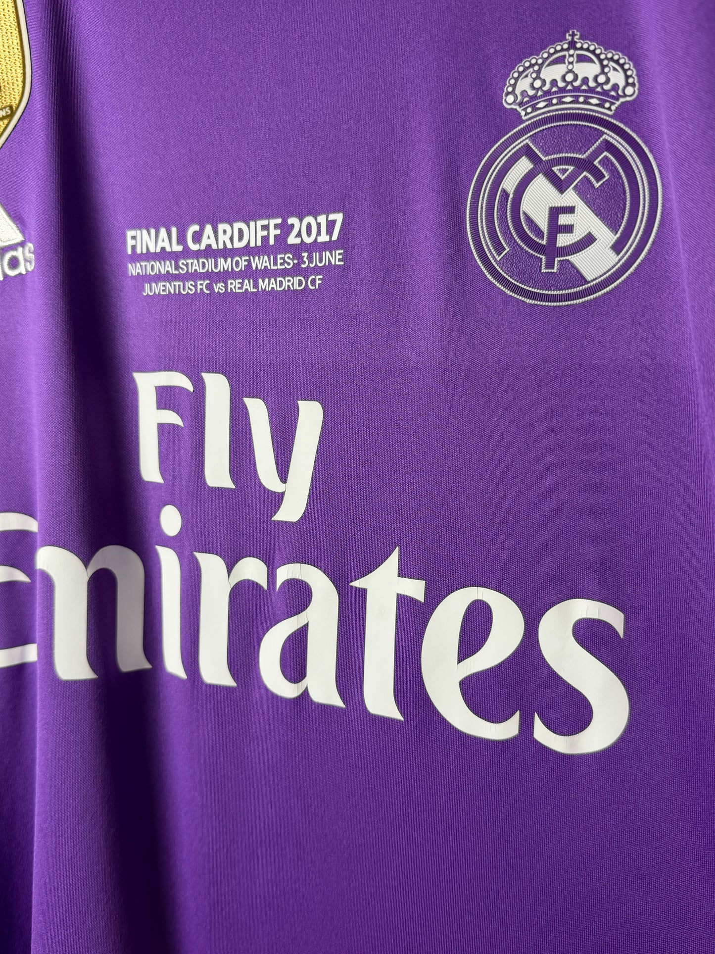 Cristiano Ronaldo Real Madrid CF 2016-17 away football shirt (XL)