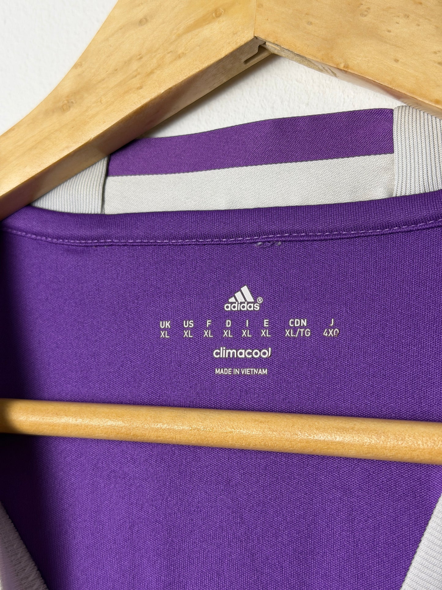 Cristiano Ronaldo Real Madrid CF 2016-17 away football shirt (XL)