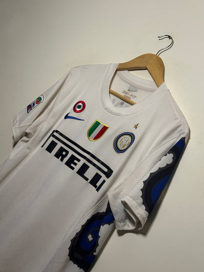 Samuel Eto'o Inter Milan 2010-11 away football shirt (M)